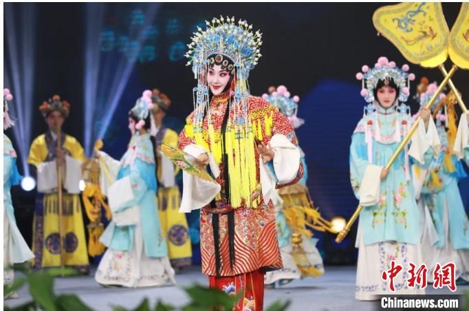 圖為，漢劇《貴妃醉酒》演出現(xiàn)場(chǎng) 武漢文旅局供圖