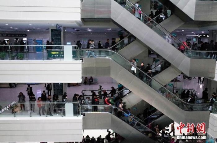 資料圖：某醫(yī)院門診樓。 <a target='_blank' href='/'>中新社</a>記者 殷立勤 攝&#xA;