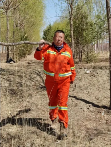 世界地球日，不忘治沙人3389.png
