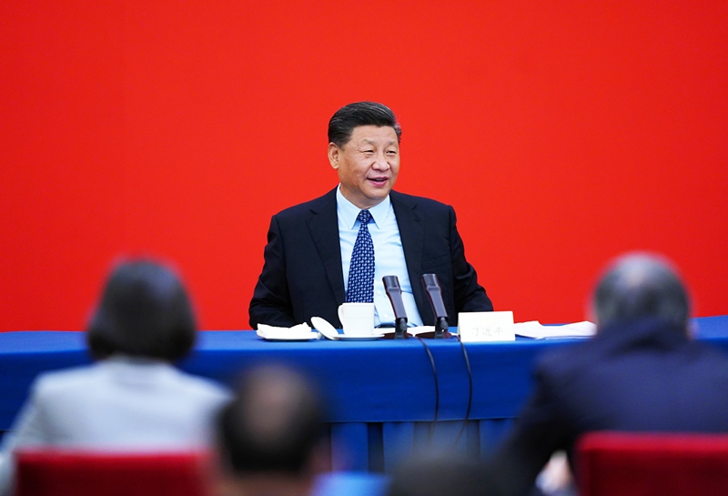 2020年5月23日上午，習近平總書記看望參加全國政協(xié)十三屆三次會議的經(jīng)濟界委員，并參加聯(lián)組會，聽取意見和建議。