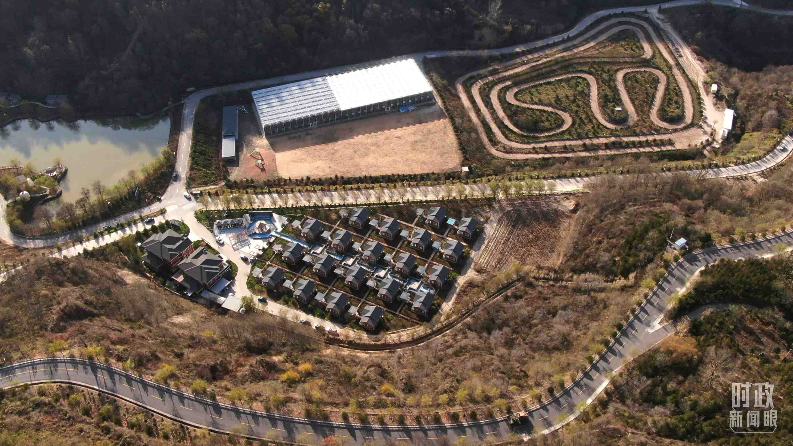 △延安市安塞區(qū)高橋鎮(zhèn)南溝村。2022年10月，總書(shū)記曾到這里考察調(diào)研。（總臺(tái)記者劉海濤、錢金庫(kù)拍攝）