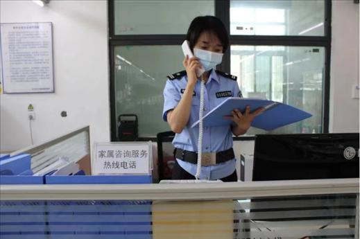 楊莎在工作。四川省女子強制隔離戒毒所供圖