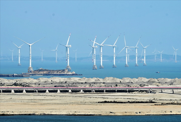 2021年3月9日，三峽福清興化灣海上風(fēng)電場。新華社記者 林善傳 攝