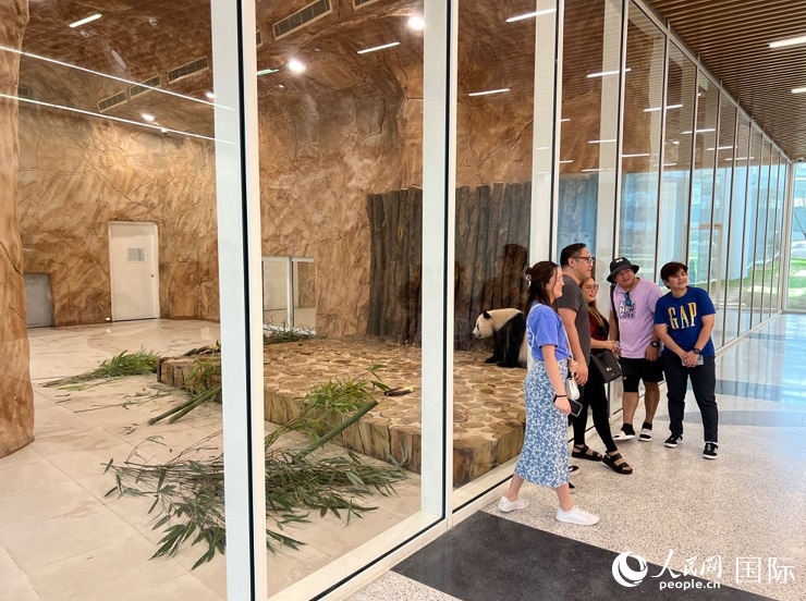 當(dāng)?shù)赜慰团c“四?！焙嫌啊Ｈ嗣窬W(wǎng)記者 張志文攝