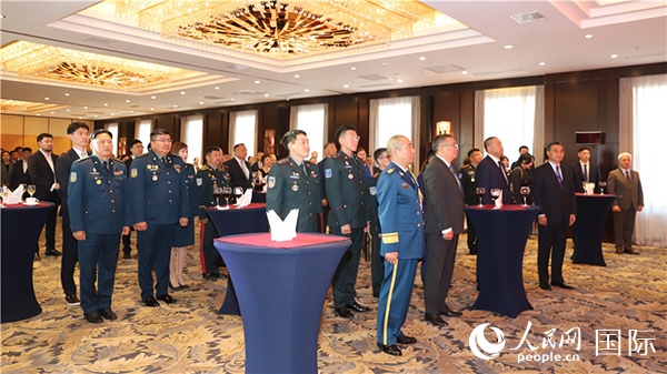 中國駐蒙古國使館慶祝建軍96周年招待會現(xiàn)場。人民網(wǎng)記者 霍文攝