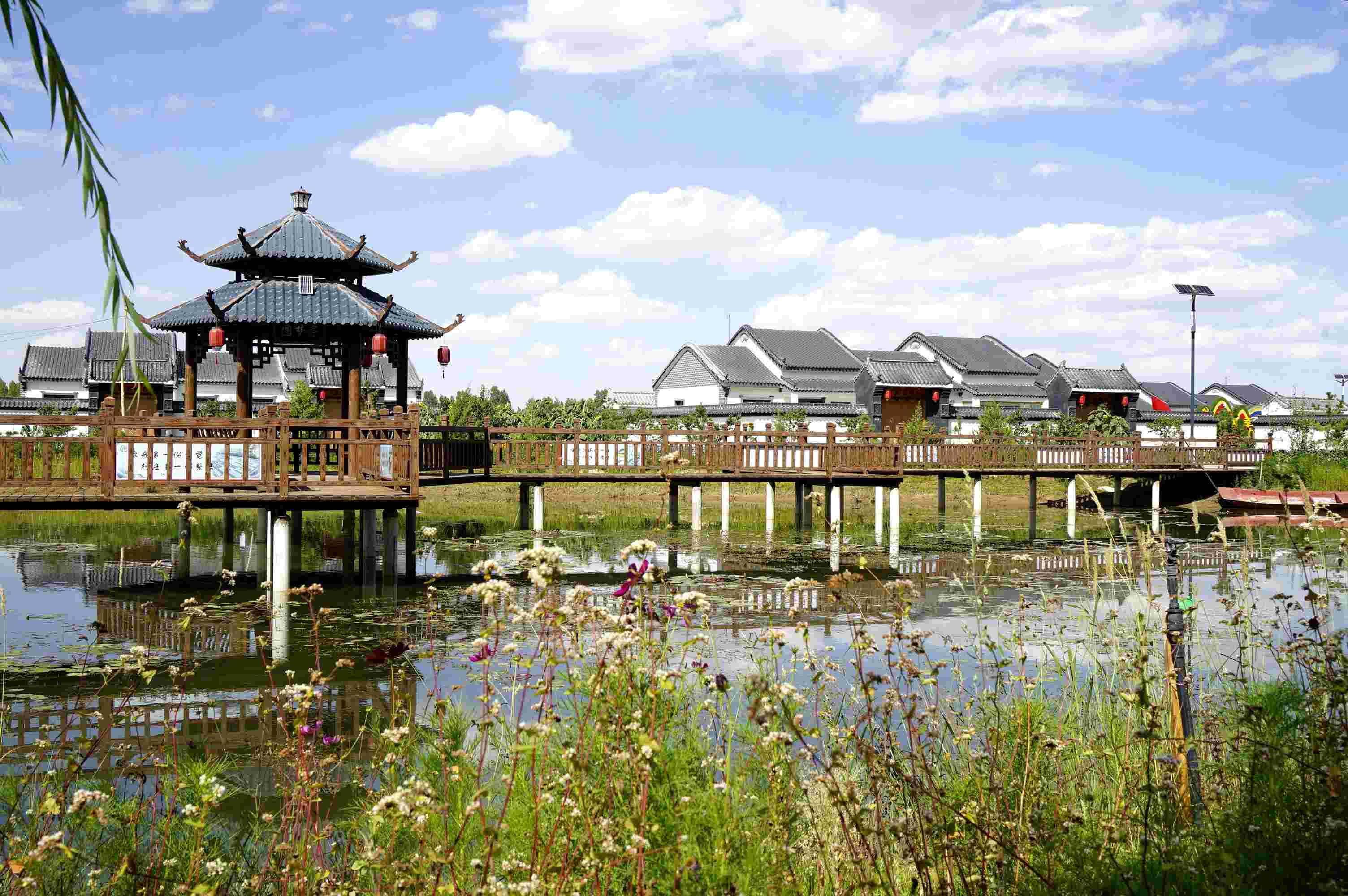 黃家堡村，筑夢新居。張文博攝