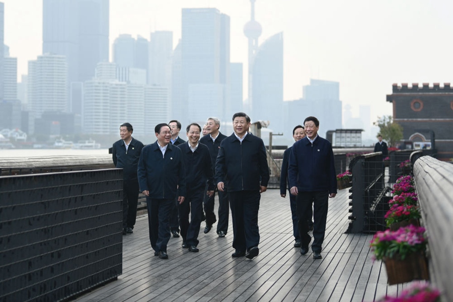 2019年11月2日，習近平在上海市楊浦區(qū)濱江公共空間楊樹浦水廠濱江段考察。