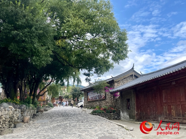 玉湖村村景。人民網(wǎng) 周靜圓攝