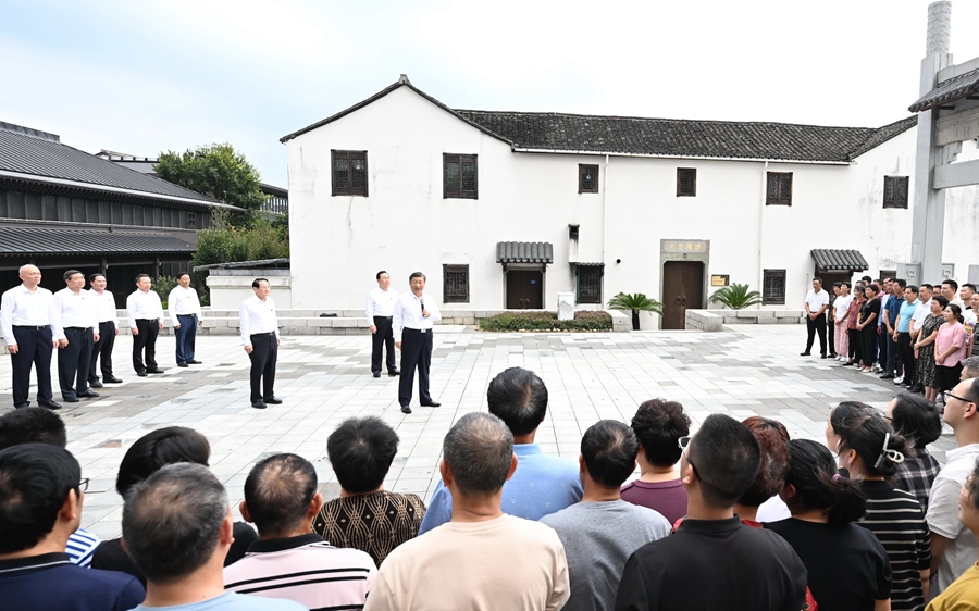 9月20日下午，習(xí)近平總書記在楓橋經(jīng)驗陳列館考察。新華社記者 燕雁 攝