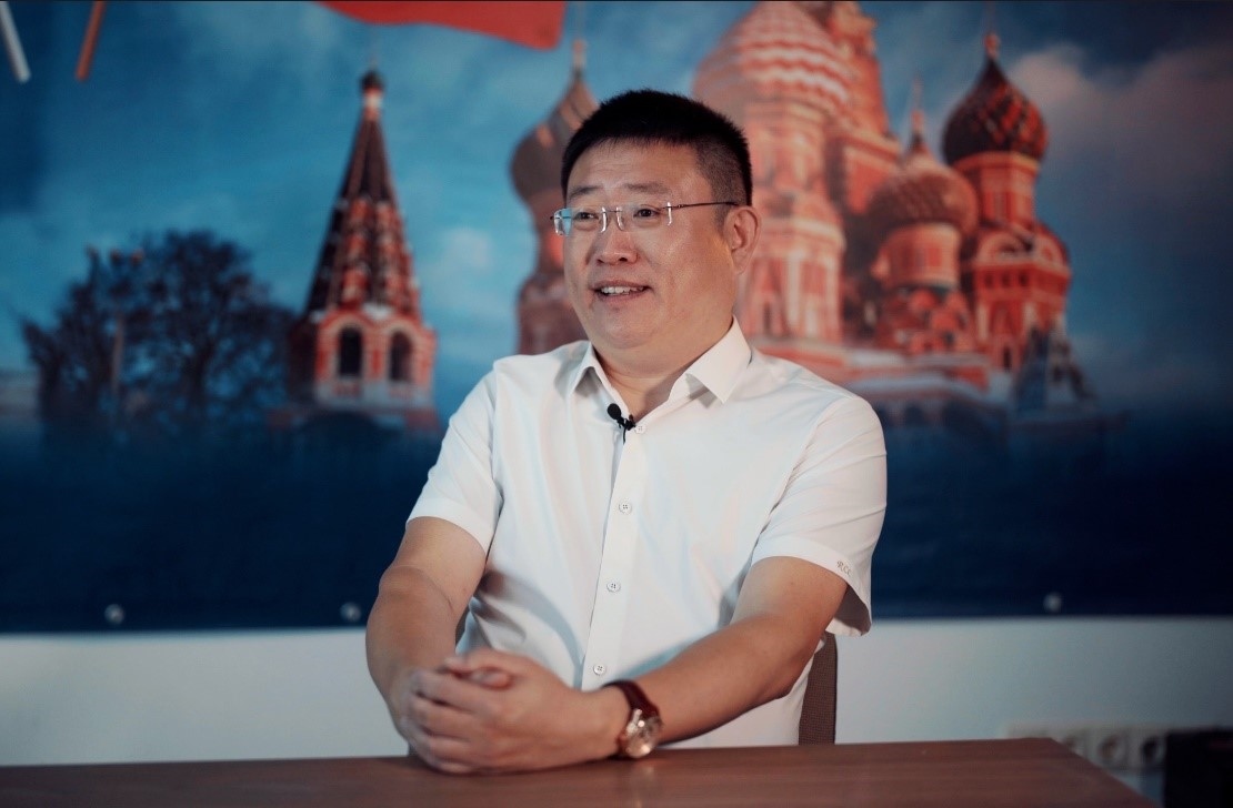 中俄人文合作發(fā)展中心主席尹斌接受人民網(wǎng)記者采訪。人民網(wǎng)記者 馬天翼攝