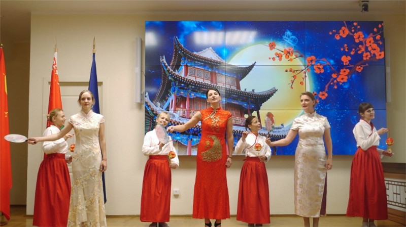 白俄羅斯國(guó)立大學(xué)孔子學(xué)院的中秋晚會(huì)。受訪者供圖