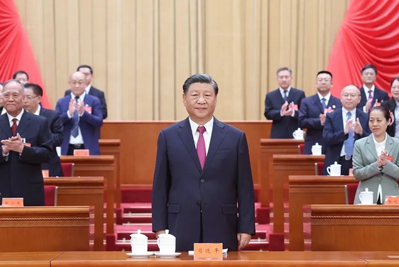 △2023年10月9日，中國工會(huì)第十八次全國代表大會(huì)在北京人民大會(huì)堂開幕。習(xí)近平總書記到會(huì)祝賀。