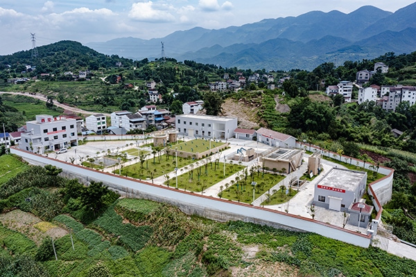 建成后的西沱鎮(zhèn)水廠。受訪者供圖
