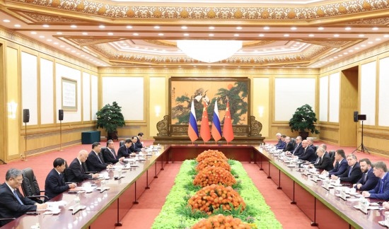 10月18日中午，國家主席習(xí)近平在北京人民大會堂同來華出席第三屆“一帶一路”國際合作高峰論壇的俄羅斯總統(tǒng)普京舉行會談。新華社記者 姚大偉 攝