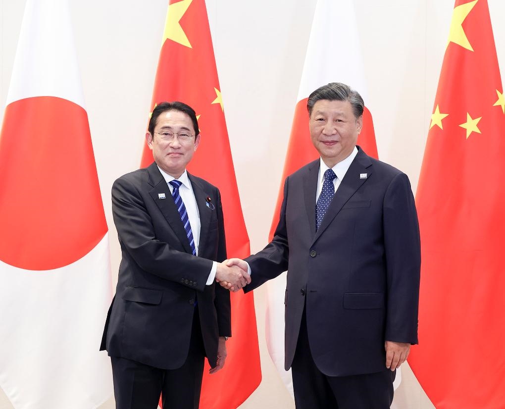 當(dāng)?shù)貢r間11月16日下午，國家主席習(xí)近平在舊金山會見日本首相岸田文雄。