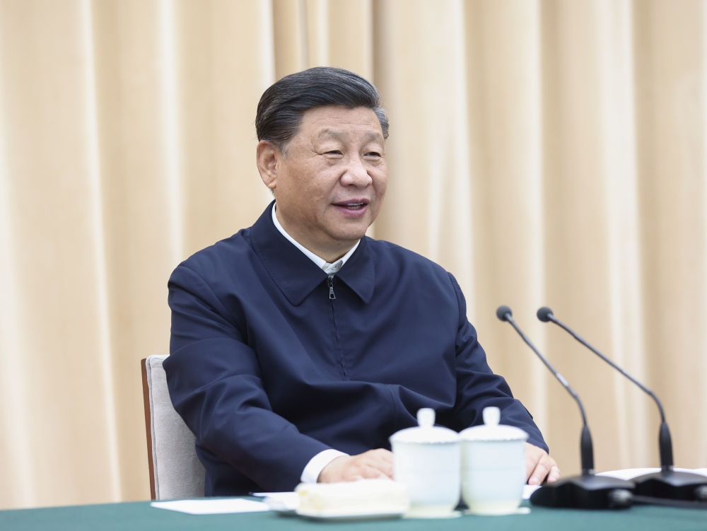 2021年5月14日上午，中共中央總書記、國(guó)家主席、中央軍委主席習(xí)近平在河南省南陽(yáng)市主持召開推進(jìn)南水北調(diào)后續(xù)工程高質(zhì)量發(fā)展座談會(huì)并發(fā)表重要講話。新華社記者 鞠鵬 攝