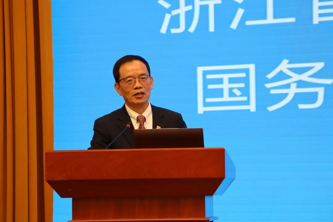 浙江省區(qū)域國(guó)別與國(guó)際傳播研究智庫(kù)聯(lián)盟首席專家、浙江師范大學(xué)非洲區(qū)域國(guó)別學(xué)學(xué)部學(xué)術(shù)委員會(huì)常務(wù)副主任劉鴻武致辭。主辦方供圖