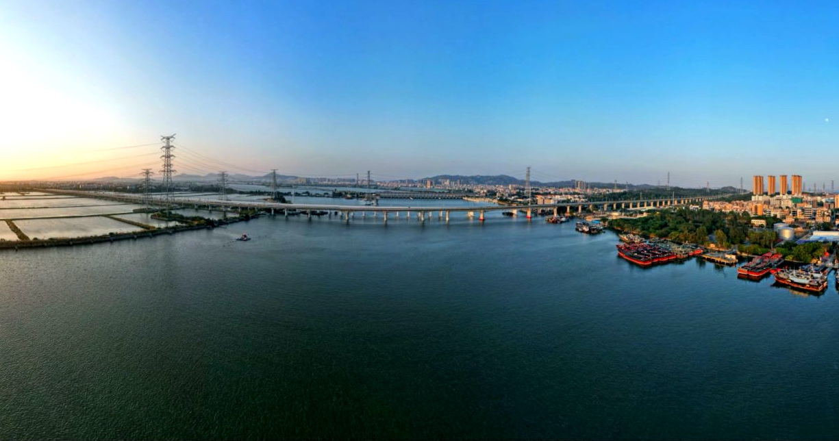 汕汕鐵路練特江大橋。國鐵集團(tuán)供圖