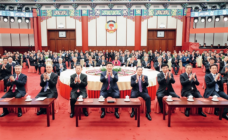 2023年12月29日，全國政協(xié)在北京舉行新年茶話會。黨和國家領導人習近平、李強、趙樂際、王滬寧、蔡奇、丁薛祥、李希、韓正出席茶話會并觀看演出。 新華社記者 鞠鵬/攝