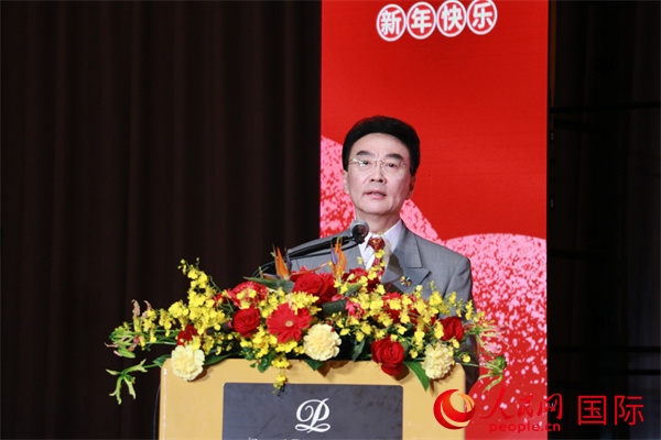 在日中國企業(yè)協(xié)會會長王家馴致辭。人民網(wǎng) 許可攝