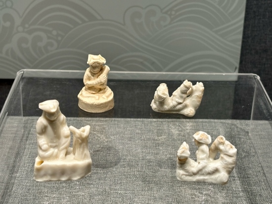 德化縣陶瓷博物館陳列的荷蘭人口哨。人民網(wǎng)記者 金慧慧攝