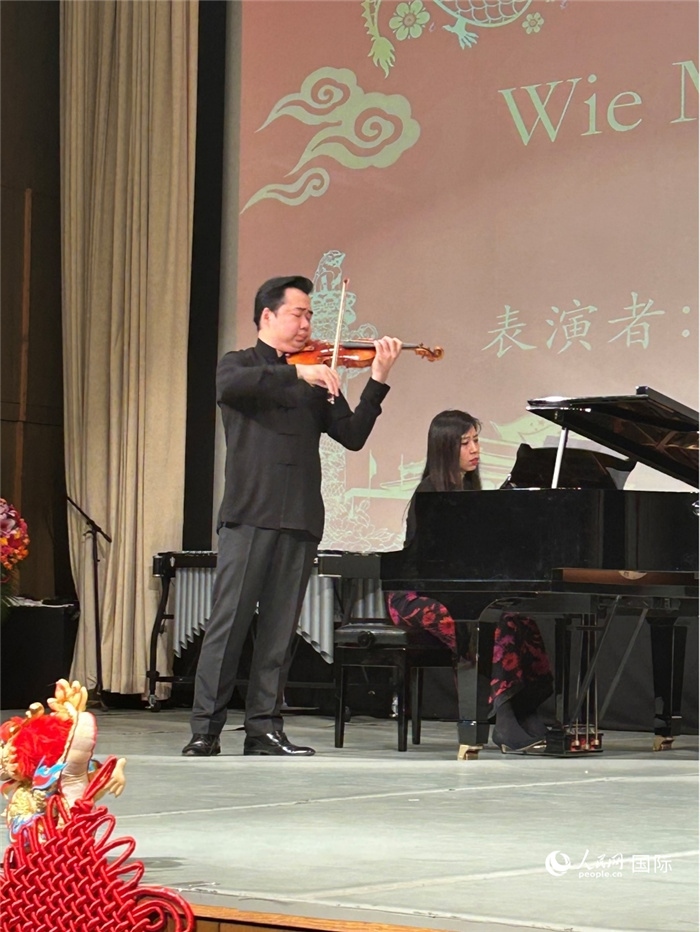 小提琴獨(dú)奏《Wie Melodien zieht es mir》《新春樂》，表演者：寧峰、韓卉菁（鋼琴伴奏）
