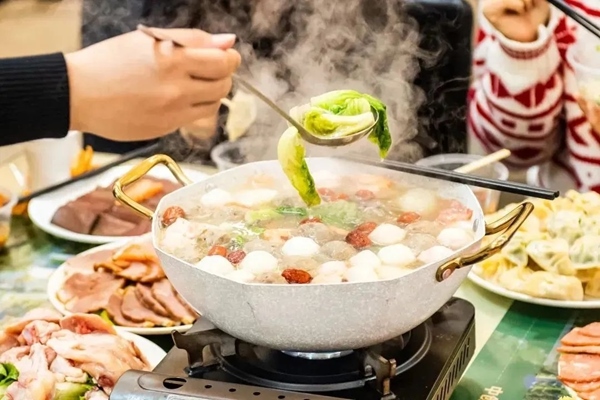 華南理工大學(xué)推出火鍋年夜飯。校方供圖