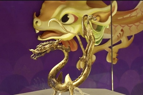 陜西歷史博物館內陳列的鎏金鐵芯銅龍