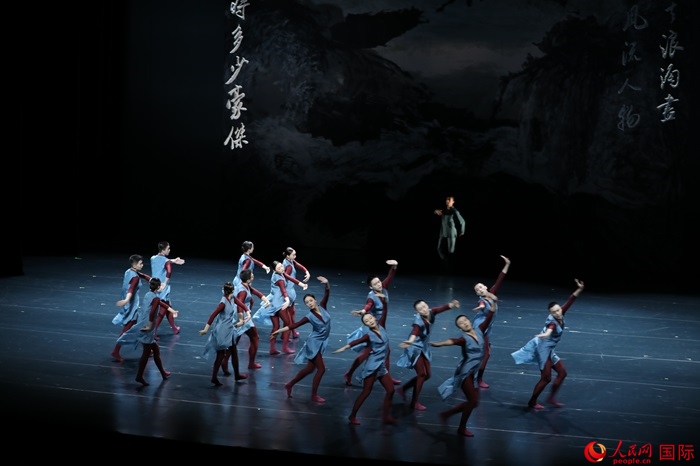 《詩(shī)憶東坡》美國(guó)巡演將持續(xù)2周，在華盛頓、紐約進(jìn)行共計(jì)8場(chǎng)演出。人民網(wǎng)記者 李志偉攝