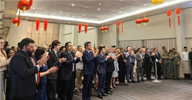 當(dāng)?shù)貢r(shí)間3月27日，中國駐累西腓新任總領(lǐng)事蘭和平舉行到任招待會。圖為招待會現(xiàn)場。中國駐累西腓總領(lǐng)事館供圖