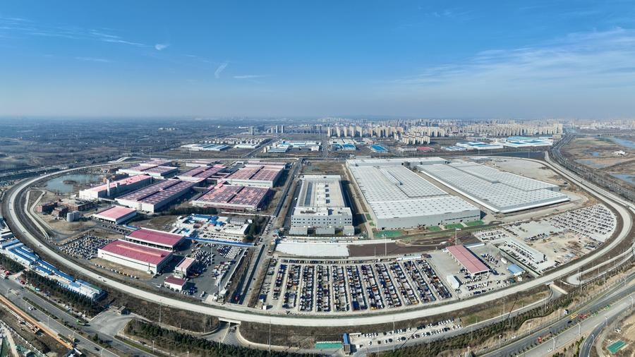 安徽省肥西縣在建的新能源汽車產(chǎn)業(yè)園（2024年1月24日攝，無人機(jī)照片）。新華社發(fā)（陳家樂 攝）
