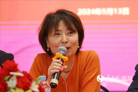 陜西省歸國華僑聯合會黨組成員、副主席兼秘書長尚小紅在座談會上致辭。人民網記者 陳海琪攝