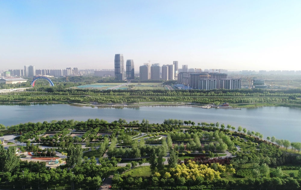 石家莊市滹沱河景色（2022年5月16日攝，無(wú)人機(jī)照片）。新華社記者 楊世堯 攝
