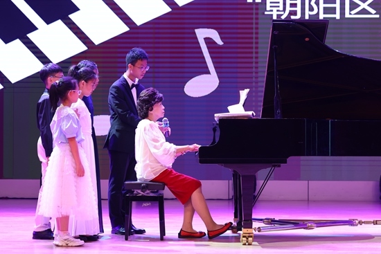 鮑蕙蕎擔(dān)任指導(dǎo)。通過專家的點(diǎn)評