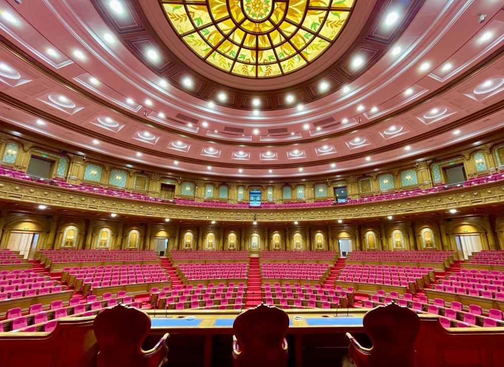 這是在杜尚別拍攝的塔吉克斯坦議會(huì)大樓內(nèi)景。