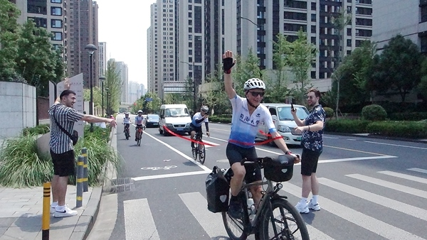 Ole Bouman的騎行之旅。校方供圖