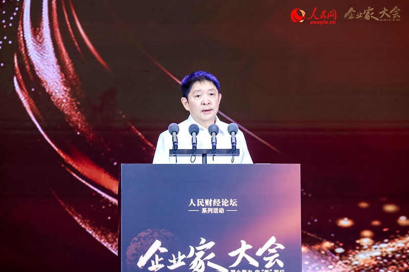 冠達(dá)控股集團(tuán)董事局主席彭建虎。人民網(wǎng)記者 孫博洋攝