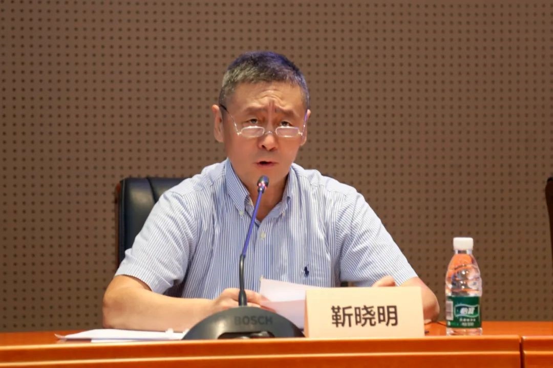 科技外交專家委員會主任委員、科技部國際合作司原司長靳曉明致辭。主辦方供圖