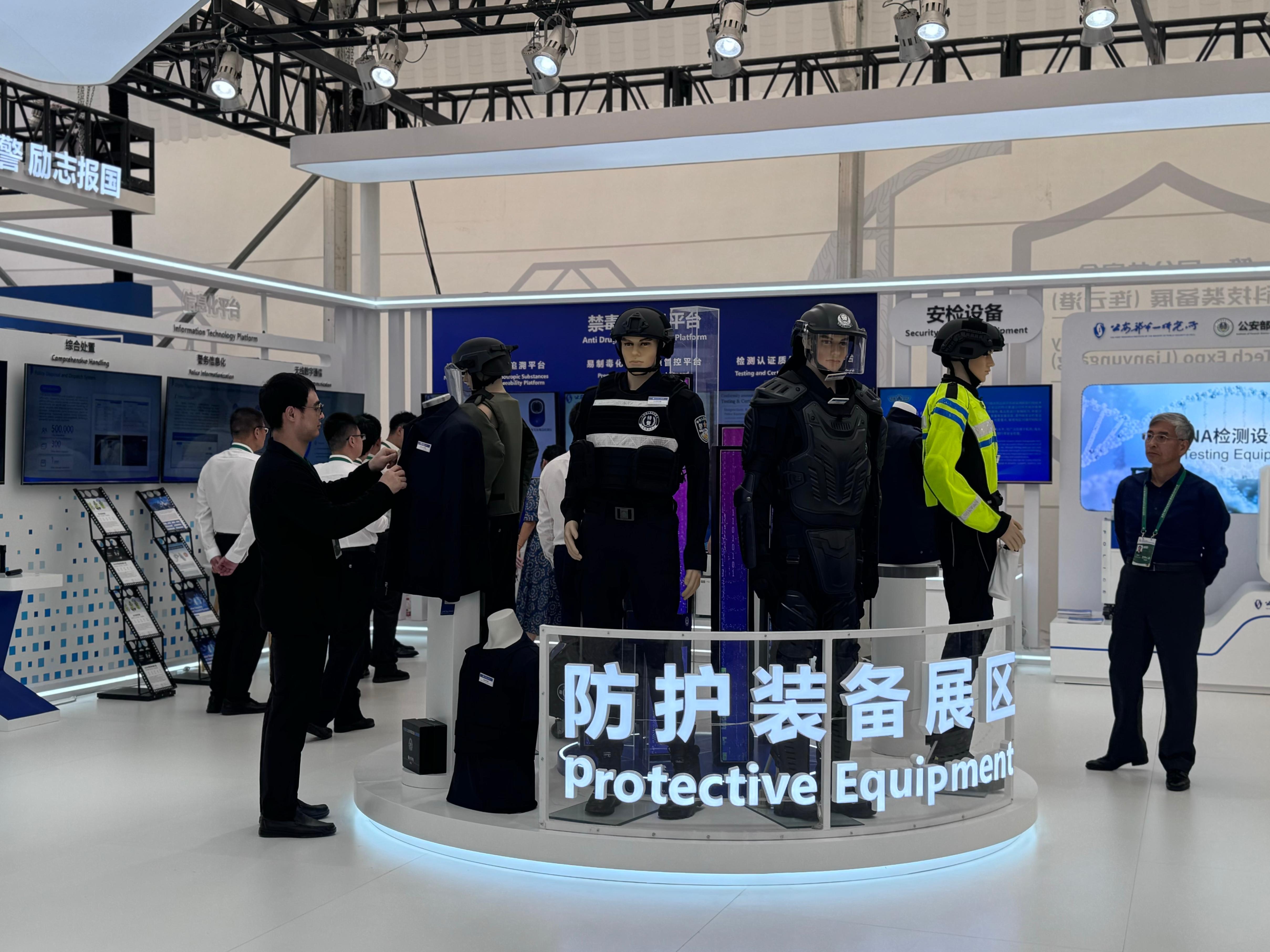 公共安全科技裝備展（連云港）現(xiàn)場。人民網(wǎng)記者 郝萍攝