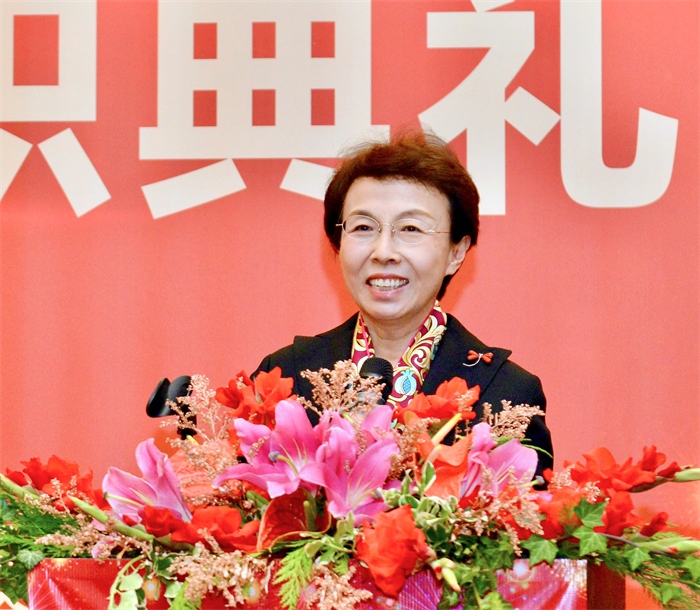 中國僑聯(lián)副主席程紅出席比利時浙江籍僑團聯(lián)盟第二屆主席團就職典禮并致辭。比利時浙江籍僑團聯(lián)盟供圖