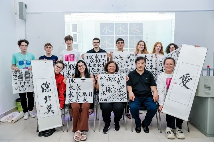 深北莫舉行文化交流活動。深北莫供圖