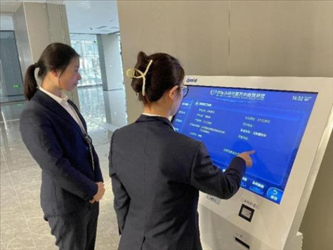 督查專班查看事項(xiàng)覆蓋“全不全”辦事流程“通不通”。 圖片來源：江蘇南通啟東市數(shù)據(jù)局