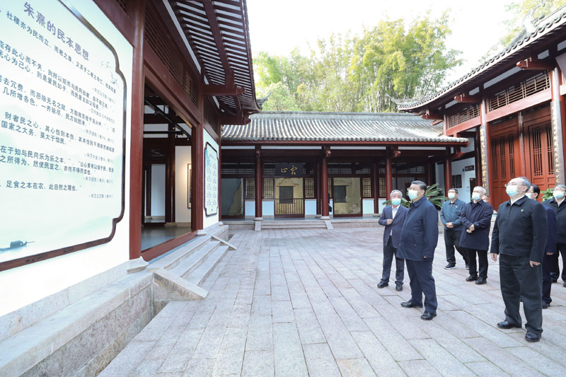 2021年3月22日，習(xí)近平在福建南平武夷山朱熹園，了解朱熹生平及理學(xué)研究等情況。