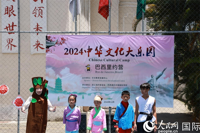 話劇《司馬光砸缸》演繹了中國(guó)家喻戶曉的兒童故事。人民網(wǎng)記者 陳海琪攝