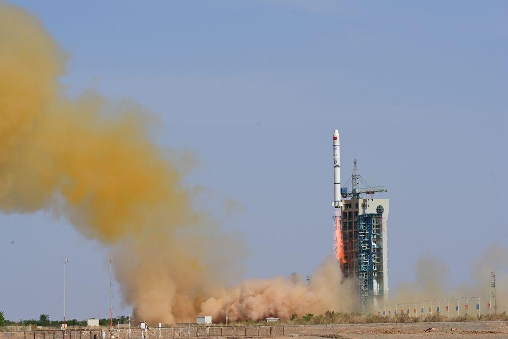 △2023年5月21日16時，我國在酒泉衛(wèi)星發(fā)射中心采用長征二號丙運載火箭，成功發(fā)射首顆內(nèi)地與澳門合作研制的空間科學衛(wèi)星“澳門科學一號”。