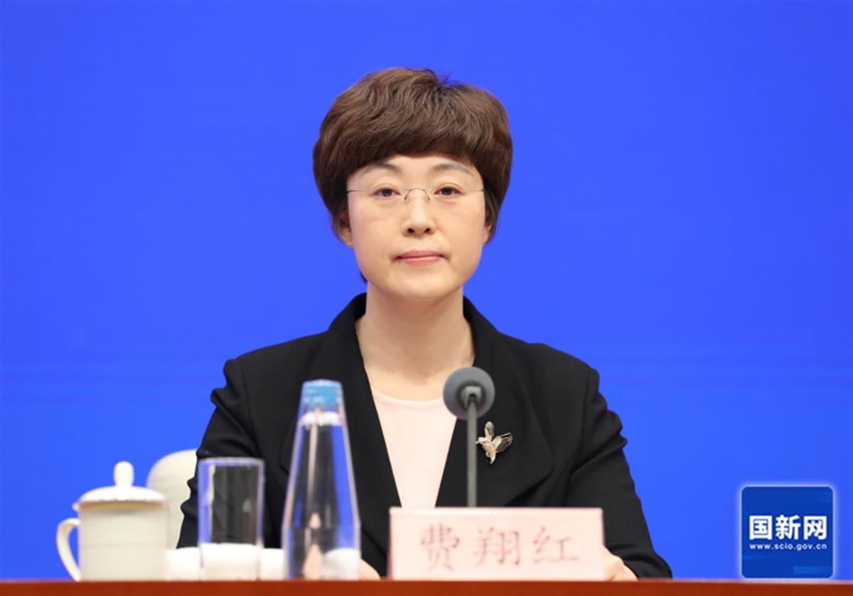 司法部新聞發(fā)言人、法治宣傳中心主任費翔紅。圖片來源：國新網(wǎng)