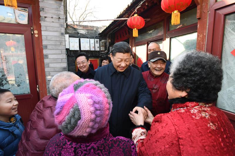 2019年2月1日，習近平總書記來到北京前門東區(qū)草廠四條胡同看望慰問群眾。