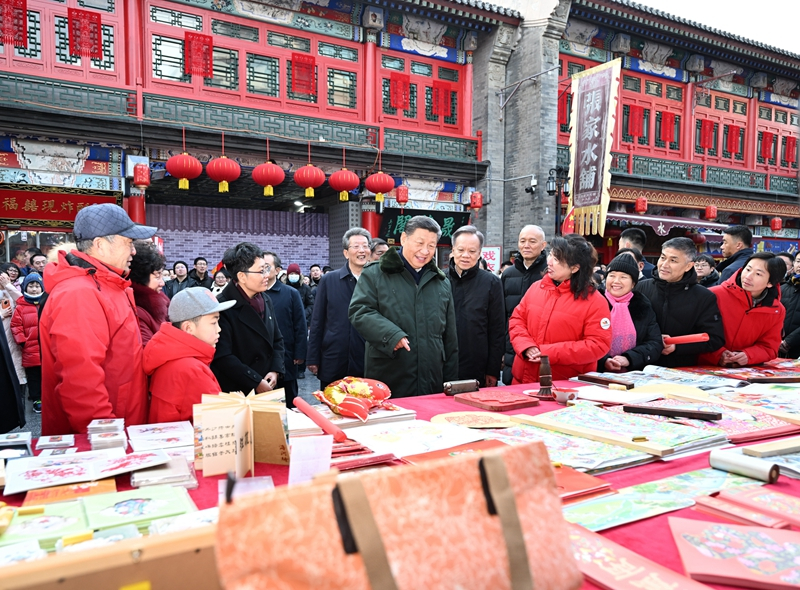 2024年2月1日，習(xí)近平總書(shū)記在天津古文化街考察。
