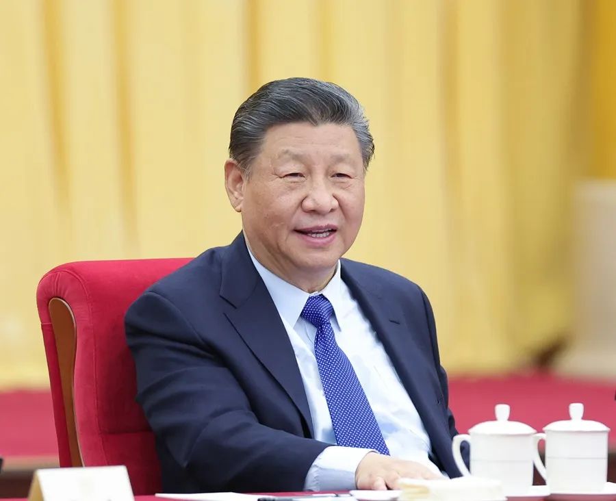 2024年3月6日，習(xí)近平看望參加全國政協(xié)十四屆二次會議的民革、科技界、環(huán)境資源界委員，并參加聯(lián)組會，聽取意見和建議。新華社發(fā)（盛佳鵬攝）