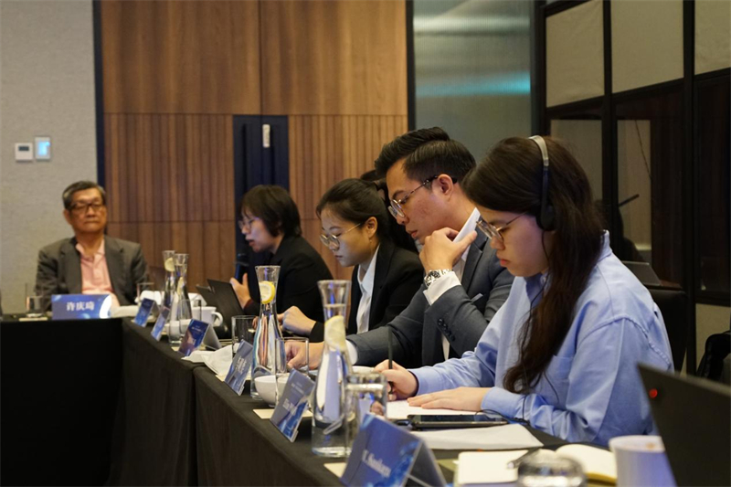 分享會現(xiàn)場，中馬兩國記者認(rèn)真記錄。林俊揚(yáng)攝